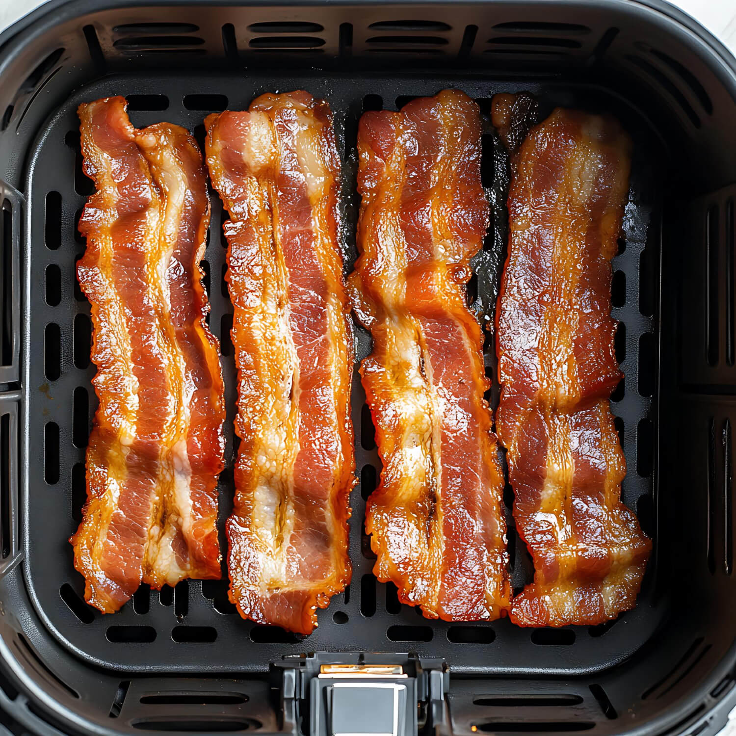 Bacon in friggitrice ad aria croccante e dorato.