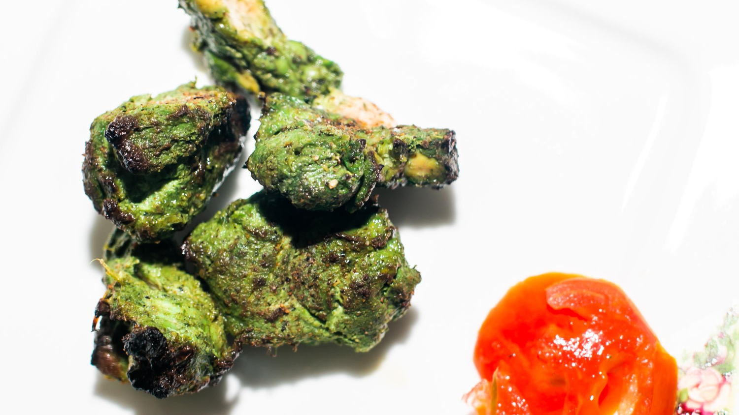 Cavolo riccio in friggitrice ad aria croccante e dorato