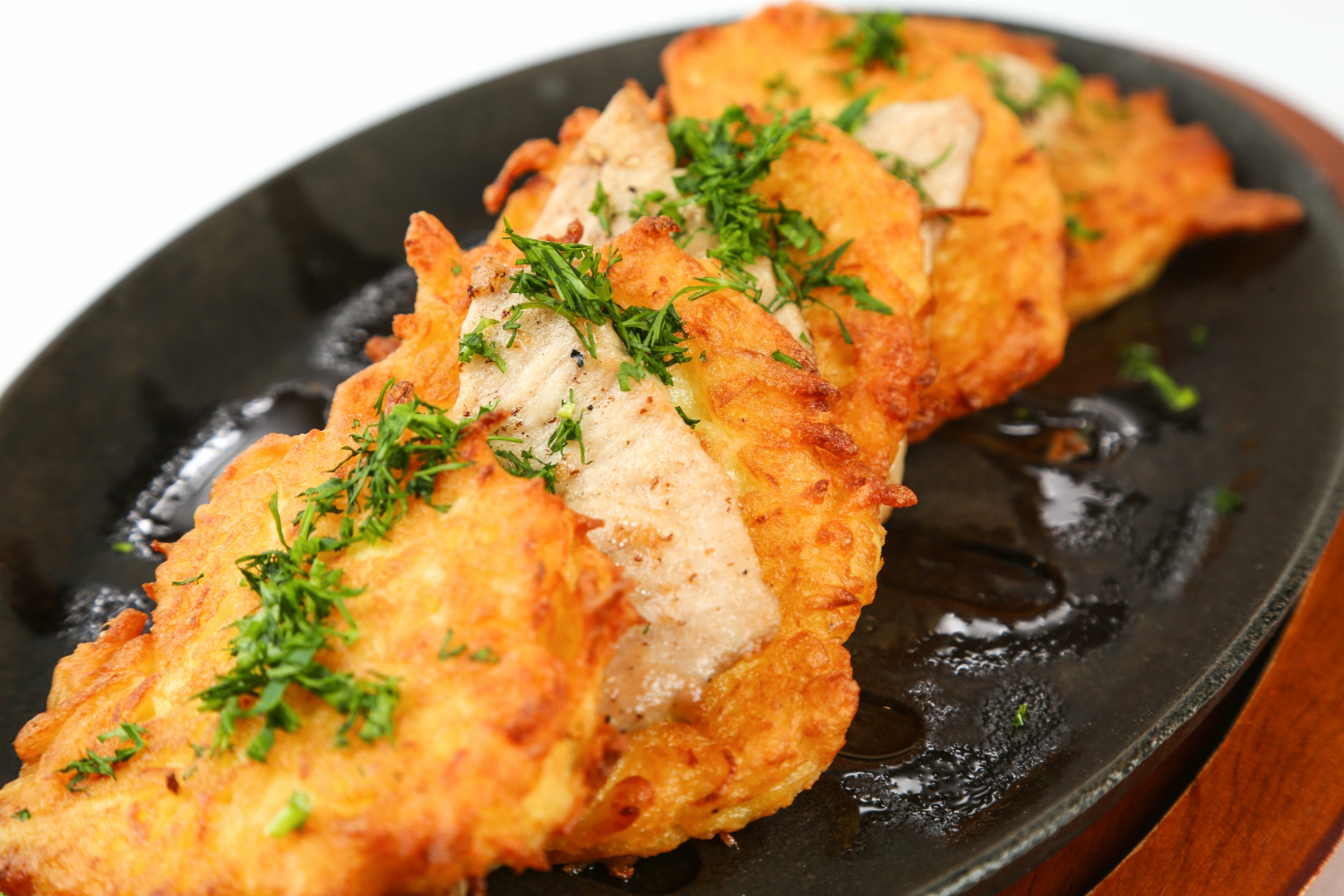 Cotoletta di pollo in friggitrice ad aria dorata e croccante