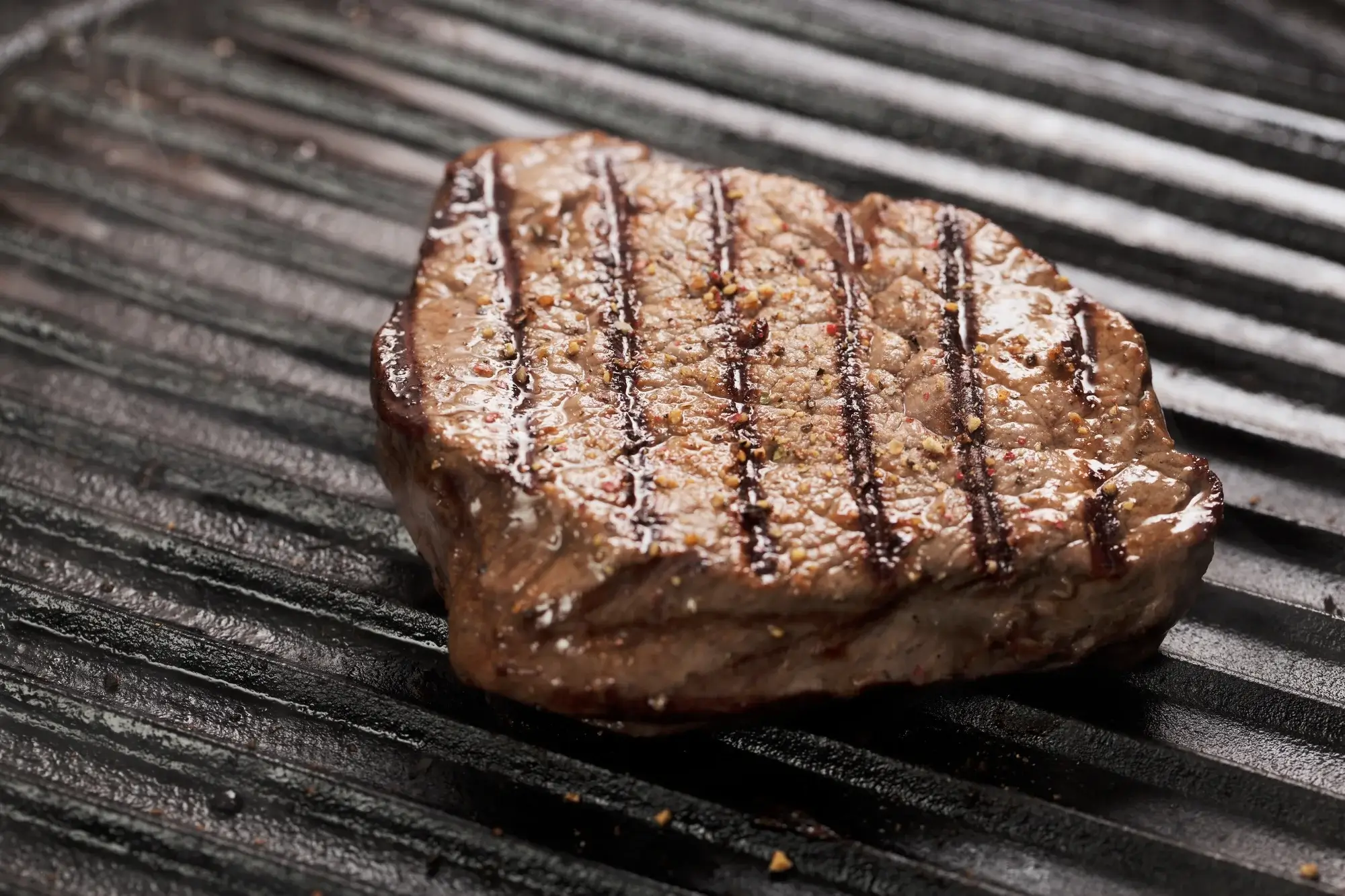 Filetto di manzo in friggitrice ad aria dorato e succoso